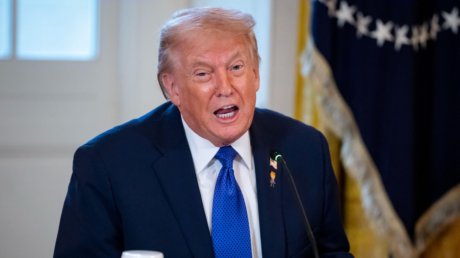 El presidente de los Estados Unidos, Donald J. Trump, habla durante una reunión con ejecutivos de petróleo y gas en la Sala Este de la Casa Blanca en Washington, DC, EE. UU., el viernes 9 de enero de 2026.