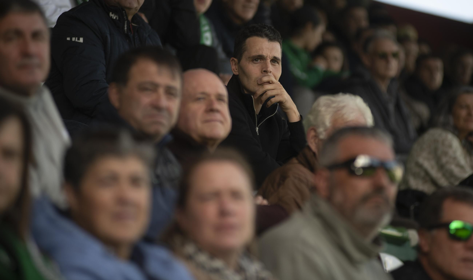 Galería | El Arenteiro y el Racing de Ferrol , protagonistas del derbi gallego en Espiñedo