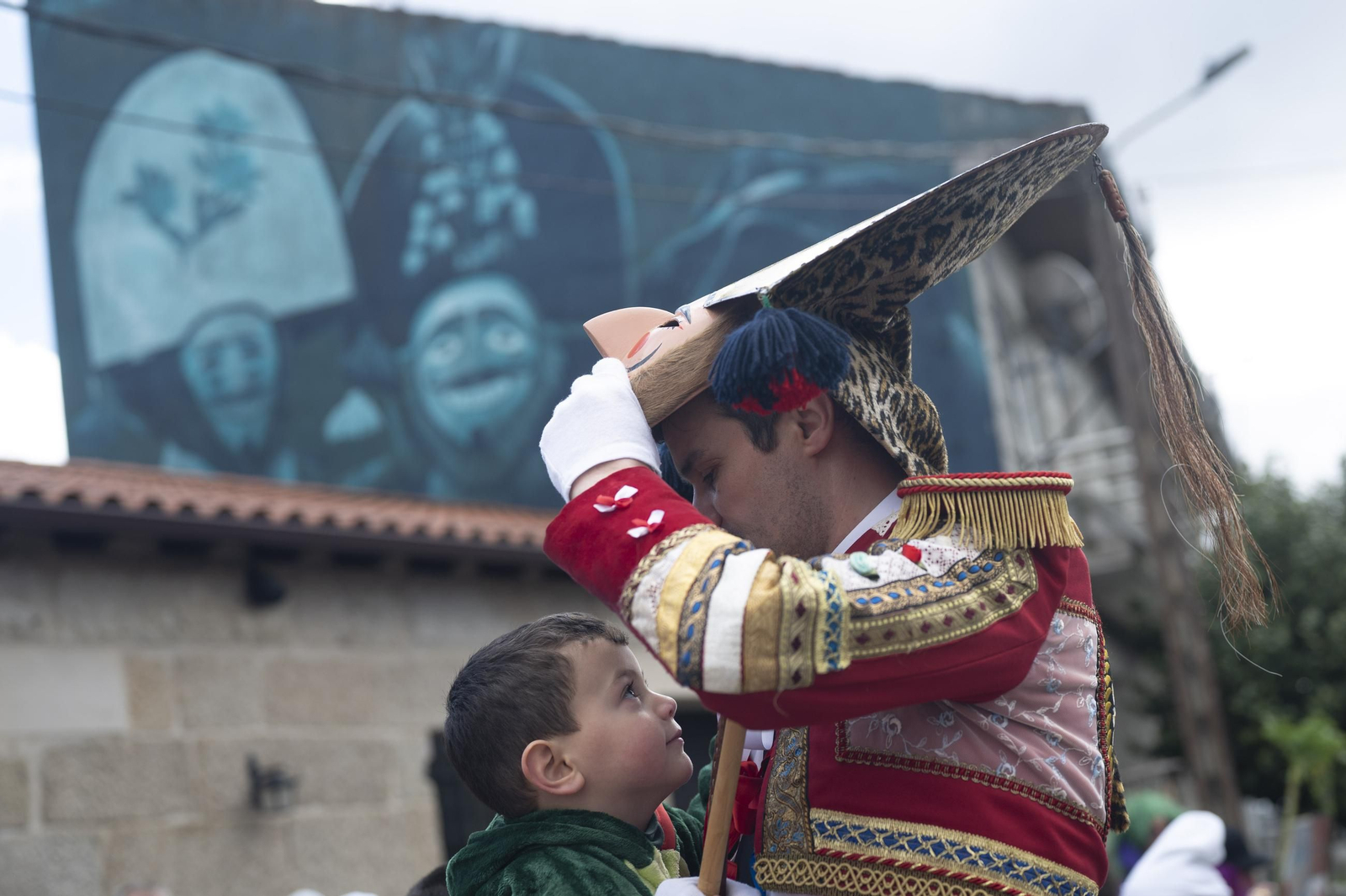 El Entroido de Cualedro desborda tradición, en fotos