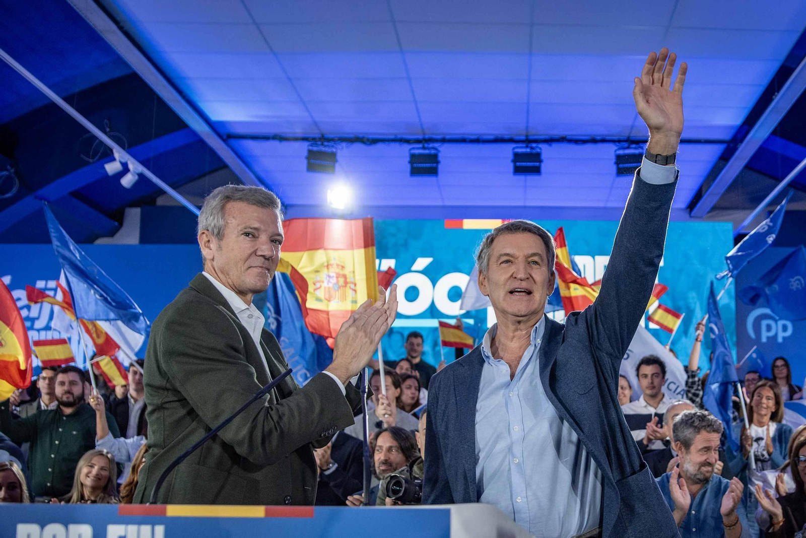 Galería | Feijóo hace parada en Vigo con la precampaña electoral del 29-N