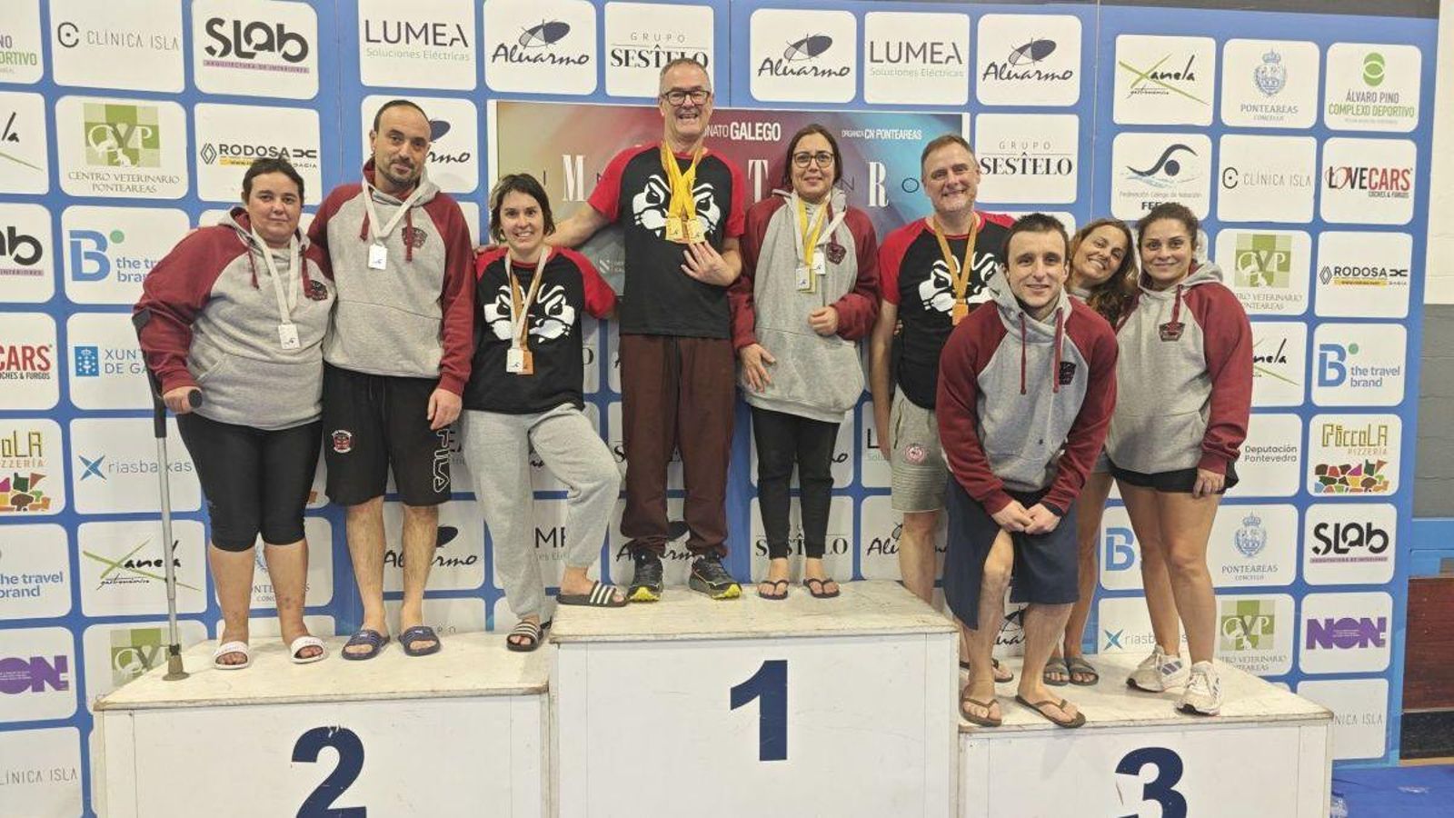 El Club Natación Valdeorras conquistó 14 medallas en el Autonómico.