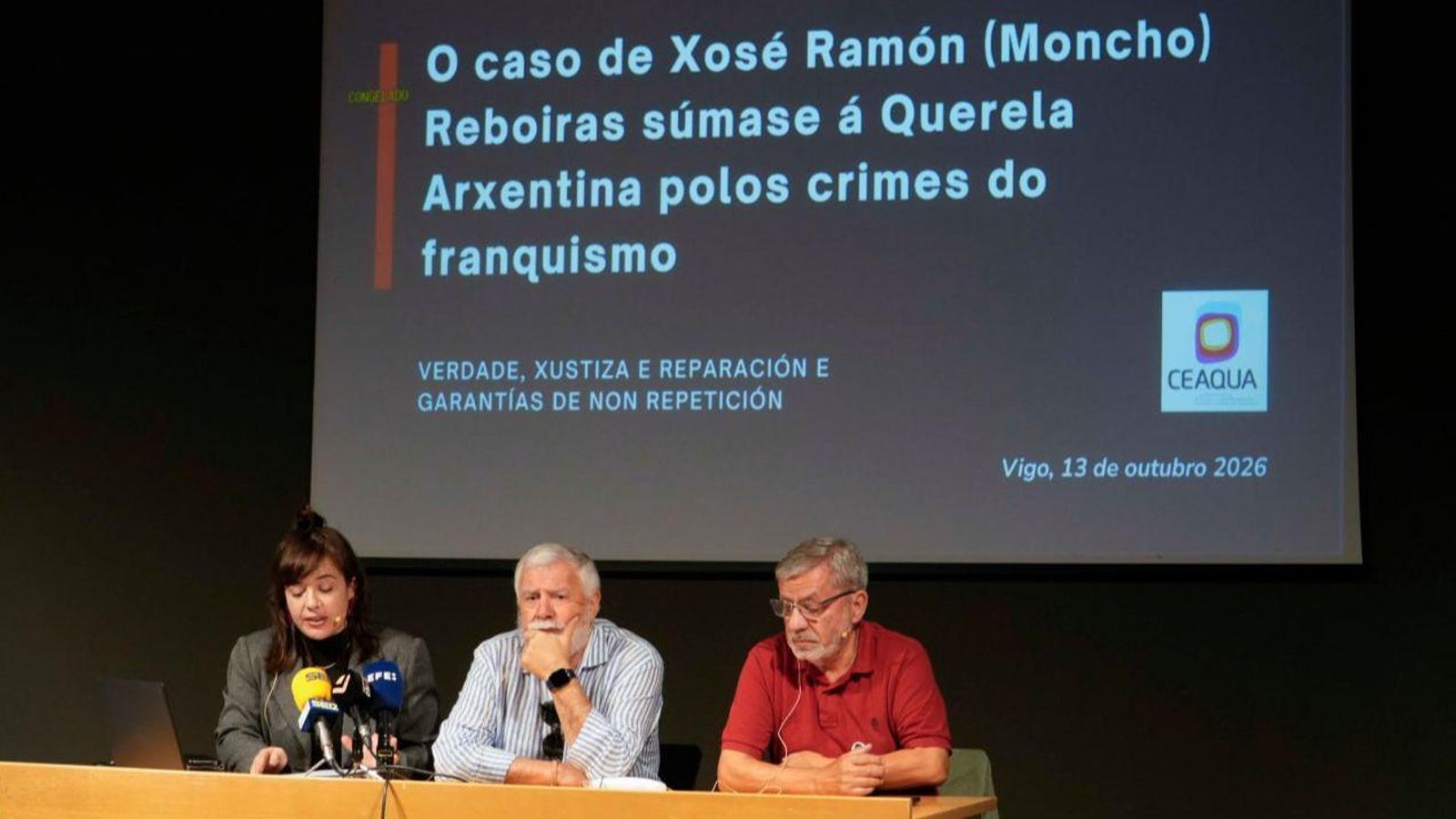 La abogada Irene Francés, junto a Celso López Pazos y Manuel Reboiras, ayer en el Marco.