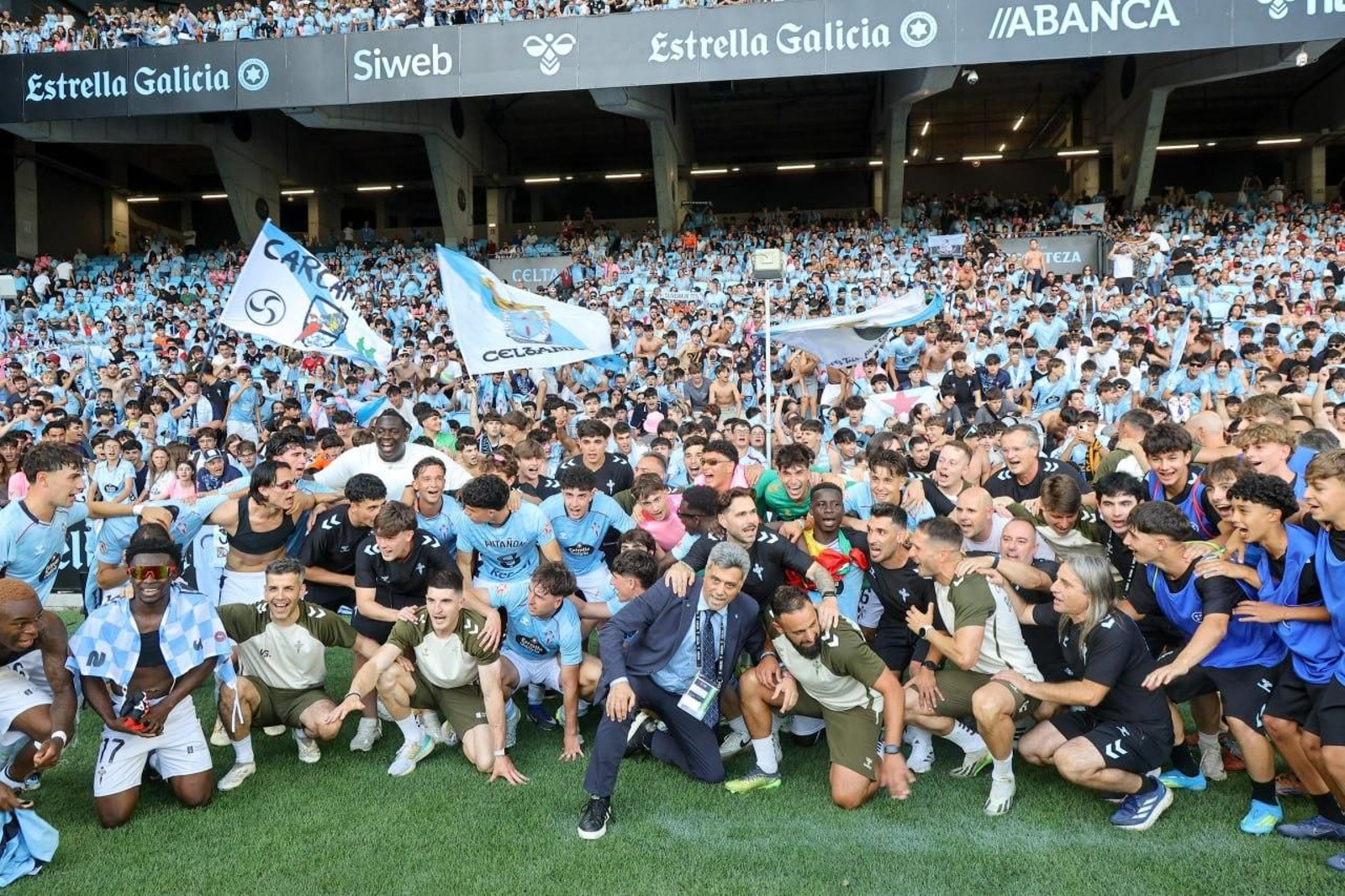Galería | El Celta Fortuna golea a la Ponferradina y sube a Segunda División