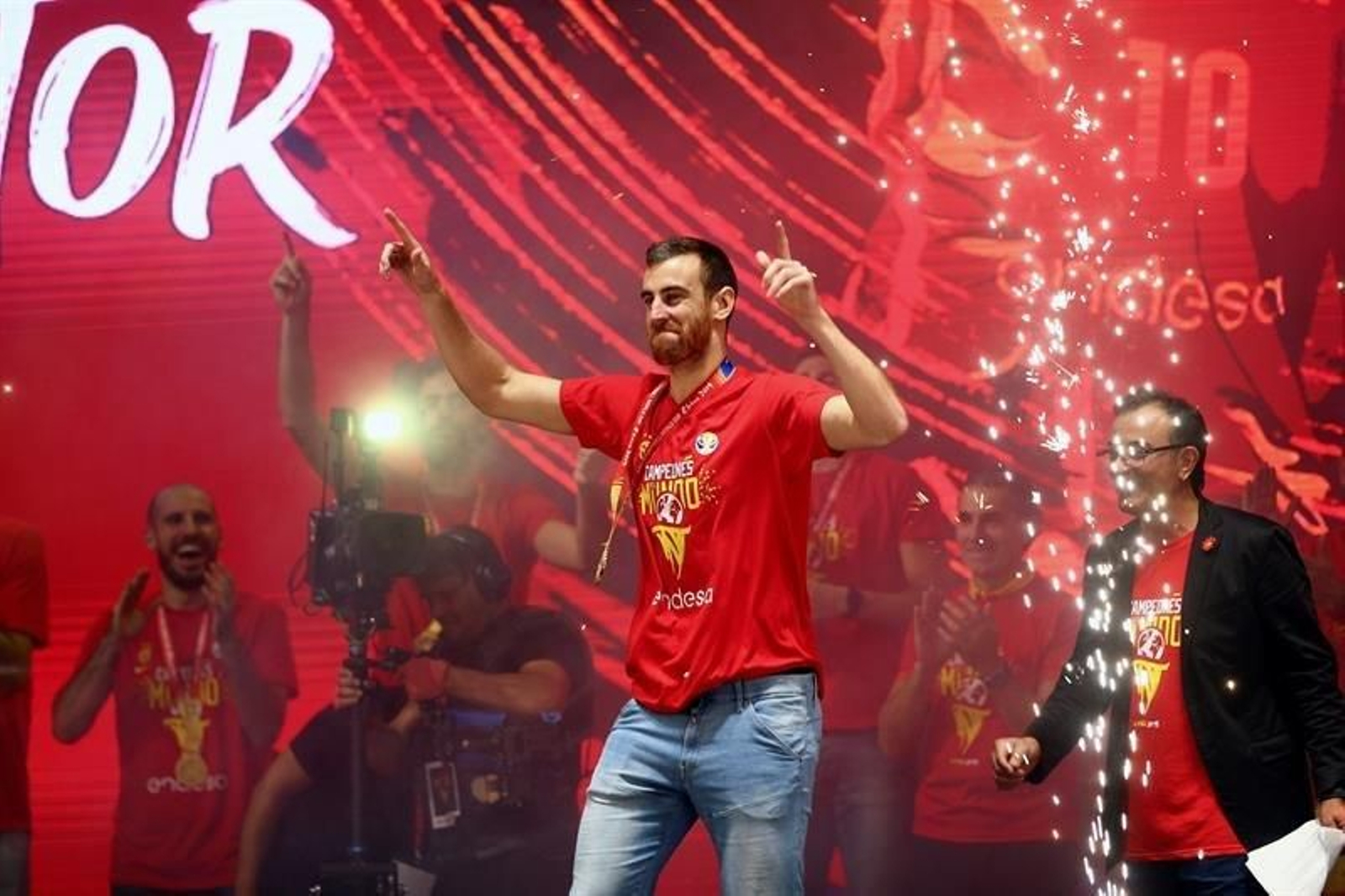 La celebración de la selección Española por el Mundial de Baloncesto 04
