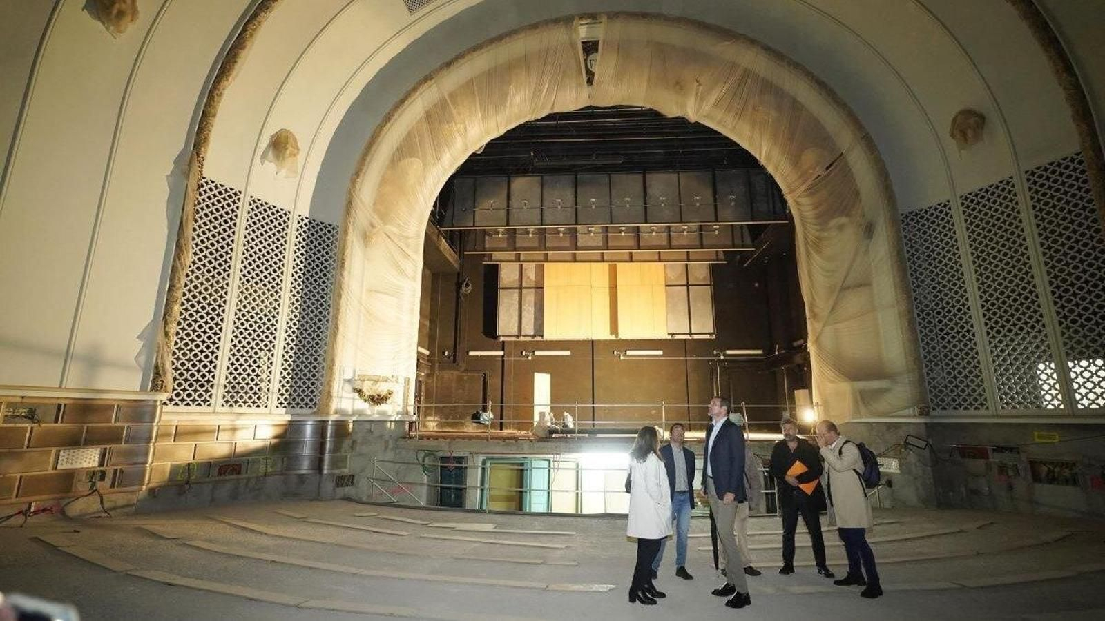 La sala principal del Fraga, tal y como se encuentra en la actualidad. Dispondrá de 860 butacas.