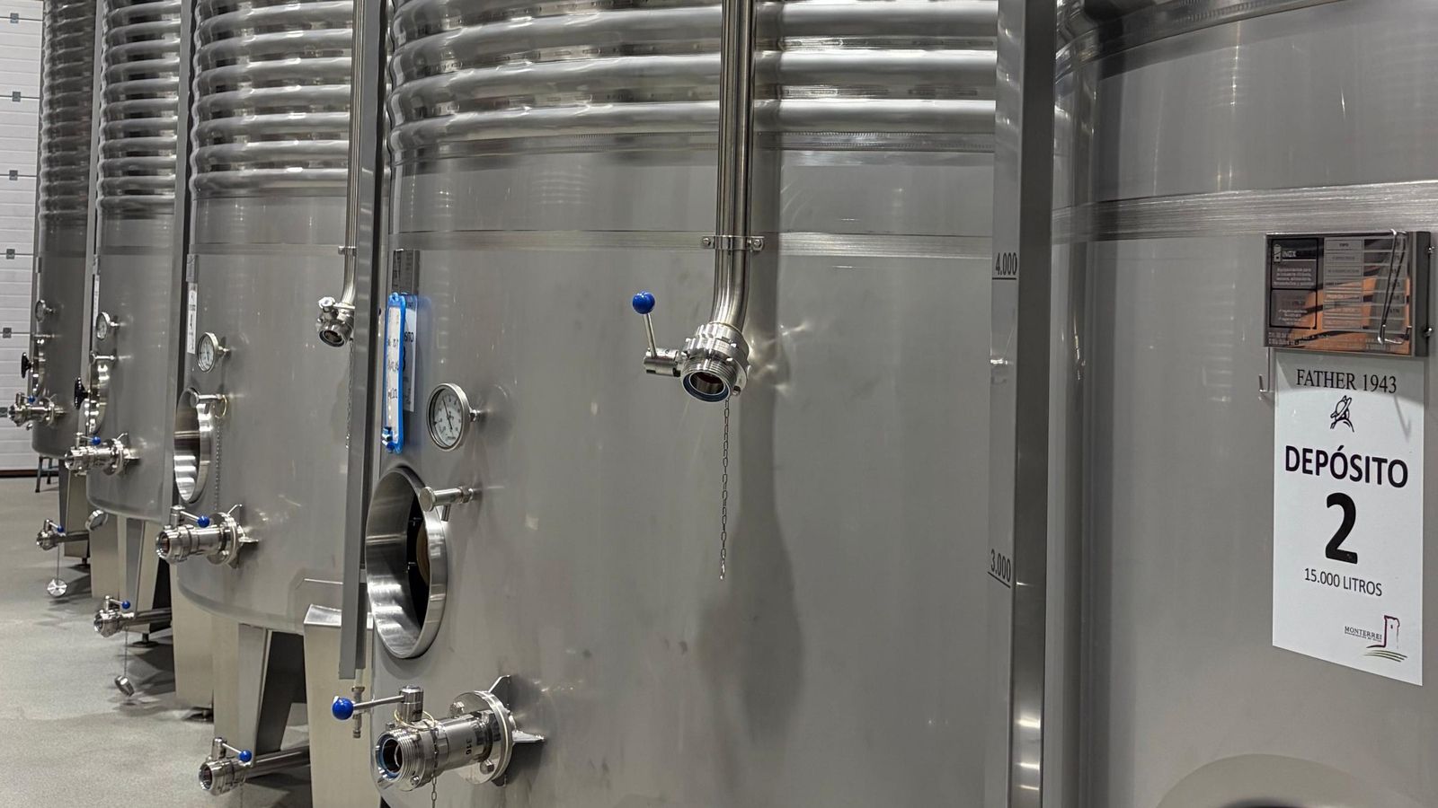 Depósitos de la 30º bodega de la D.O. Monterrei