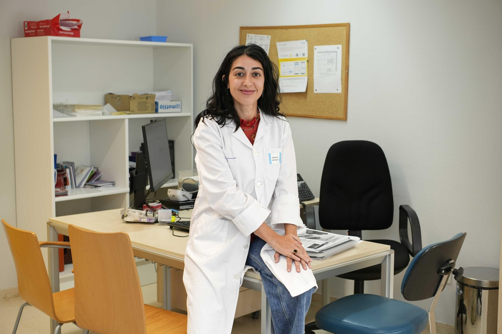 La endocrina Anaís González, en su consulta del Meixoeiro.