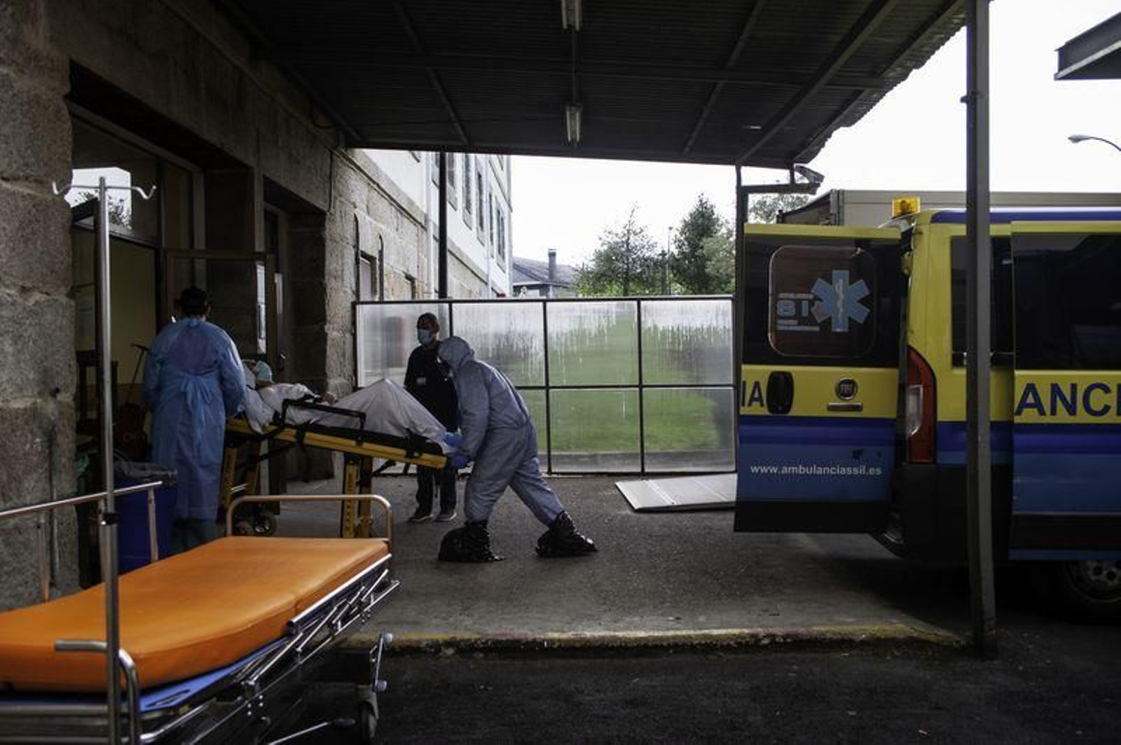 Al hospital de Piñor llegaron 80 pacientes covid procedentes de residencias sociosanitarias (Martiño Pinal)