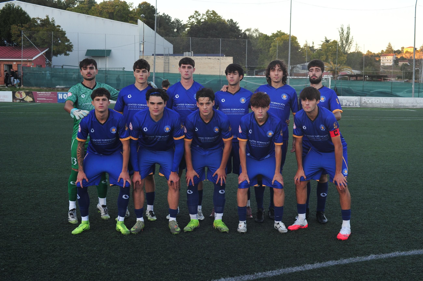El Auriense sigue en racha y se lleva el derbi de Liga Juvenil ante la UD Ourense (2-1)
