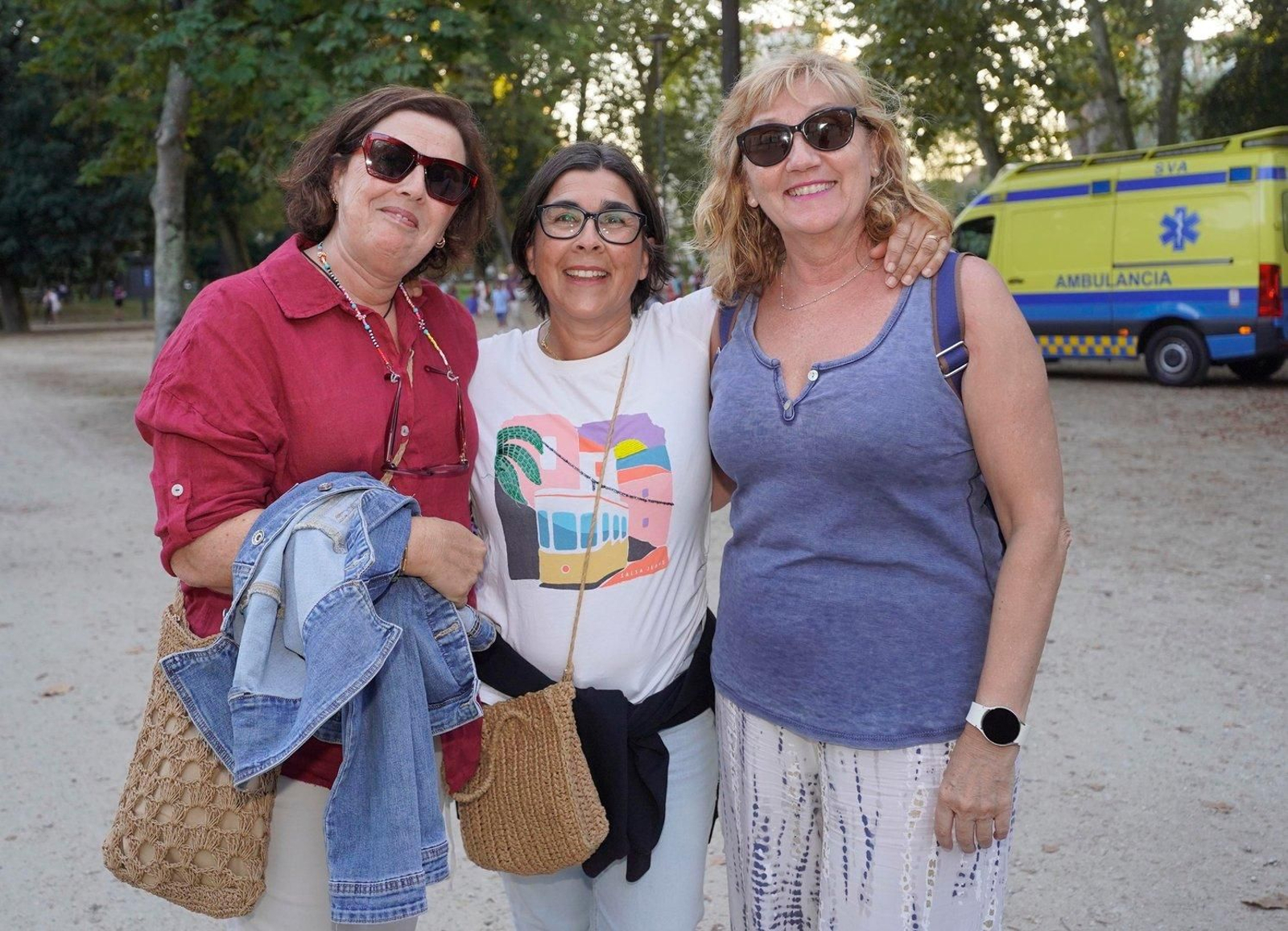 Asistentes al concierto de Víctor Manuel.