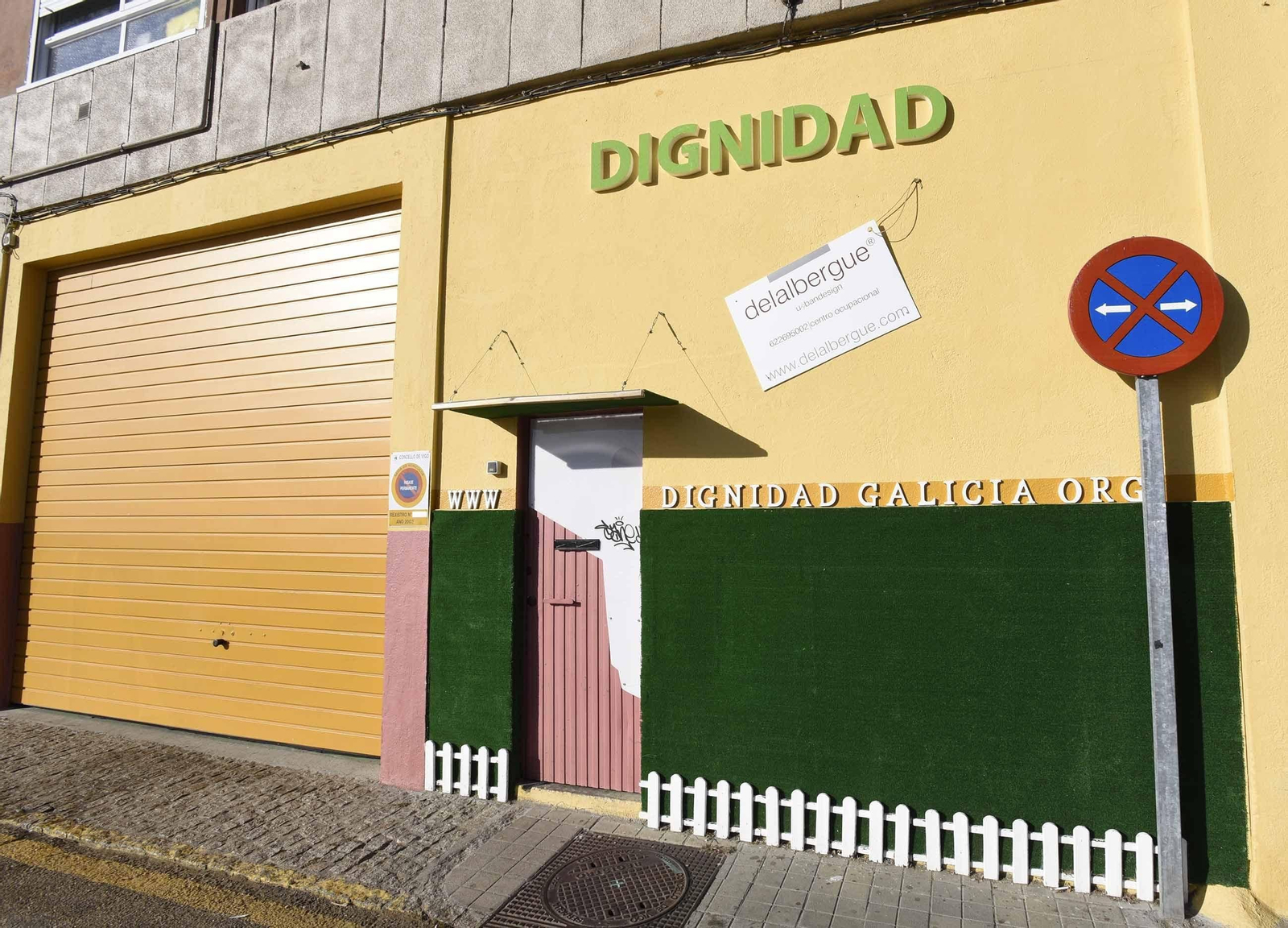 El albergue Dignidad, en la calle Toledo, cerrado ayer.