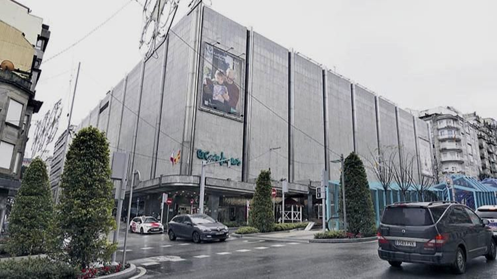 El Corte Inglés esta Navidad. Su iluminación, que fue famosa y un acontecimiento, pasó a la historia.