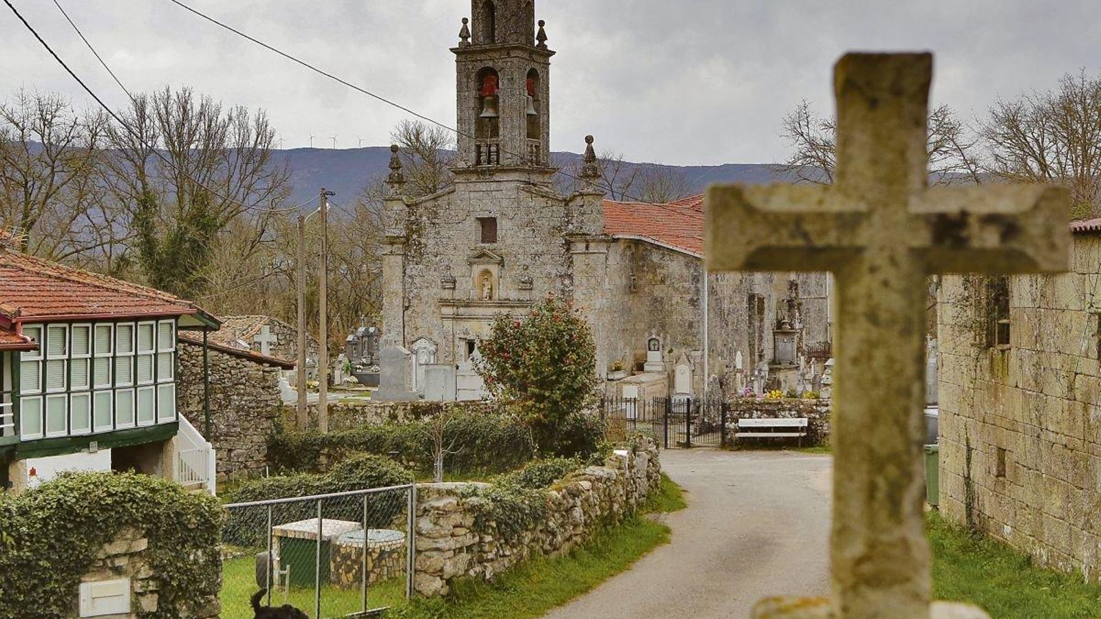 Iglesia de Santiago de Zorelle.