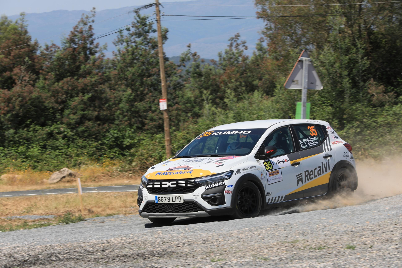 Galería | El público disfruta del Rally de Ourense en el tramo Cartelle-Toén, en fotos