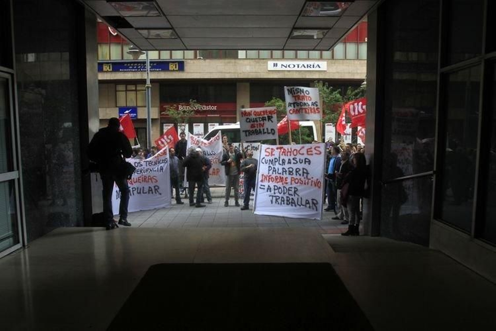 Manifestación contra el cierre de la mina de Vilamartín. (MIGUEL ÁNGEL)
