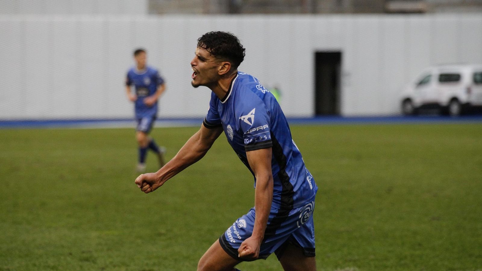 Galería | Tarde de lluvia y fútbol en O Couto para el Ourense CF y CD Guadalajara