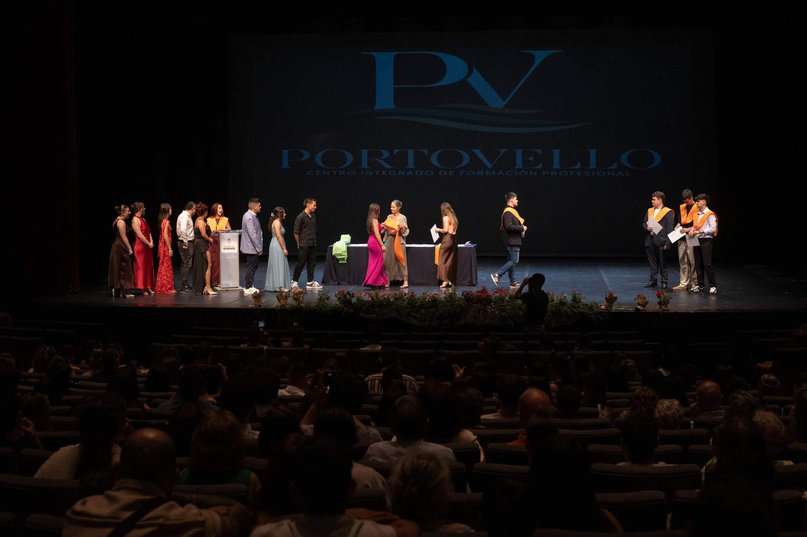 Galería |  Los alumnos del CIFP Portovello celebran su graduación