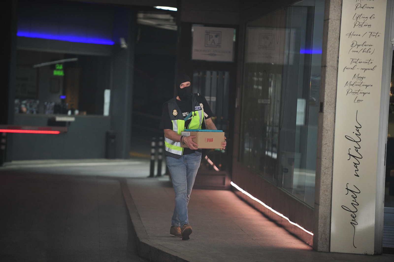 Galería | Golpe policial a la venta de drogas en Ourense