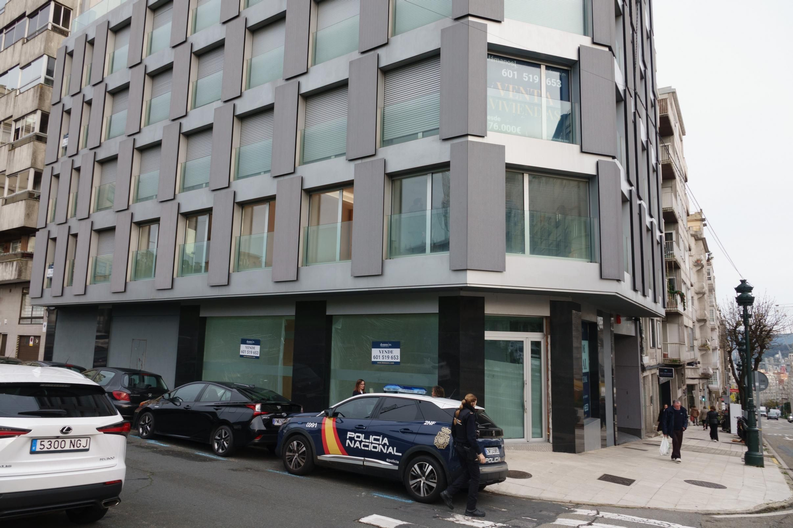 El edificio de la Sareb en el cruce de Gran Vía con Honduras, donde se adjudicaron parte de las viviendas.