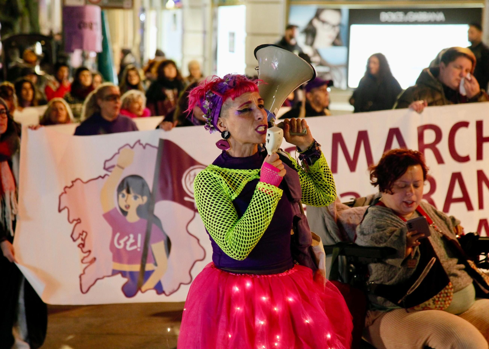 Galería | Ourense clama contra la violencia machista por el 25N