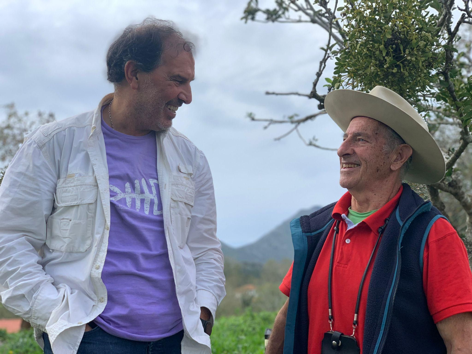 Juan Canal ( a la derecha) junto a Marcelo Carbone, ex director de La Región Internacional.