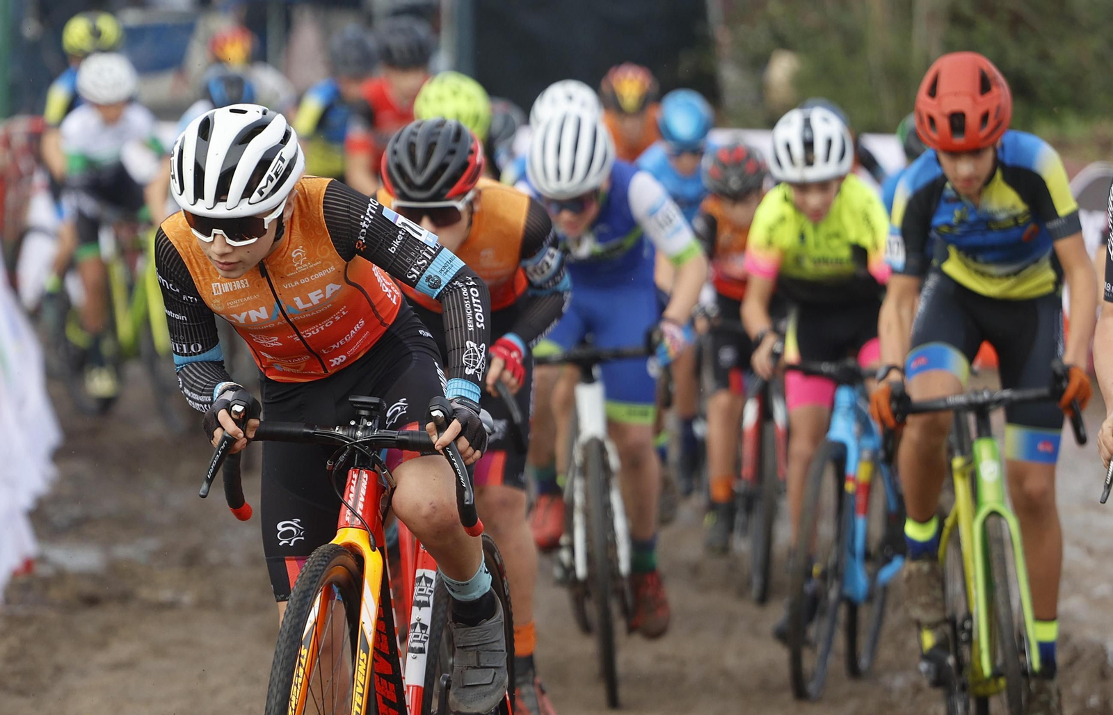 Galería | El ciclocross toma Porriño con una prueba puntuable de la Copa Galicia