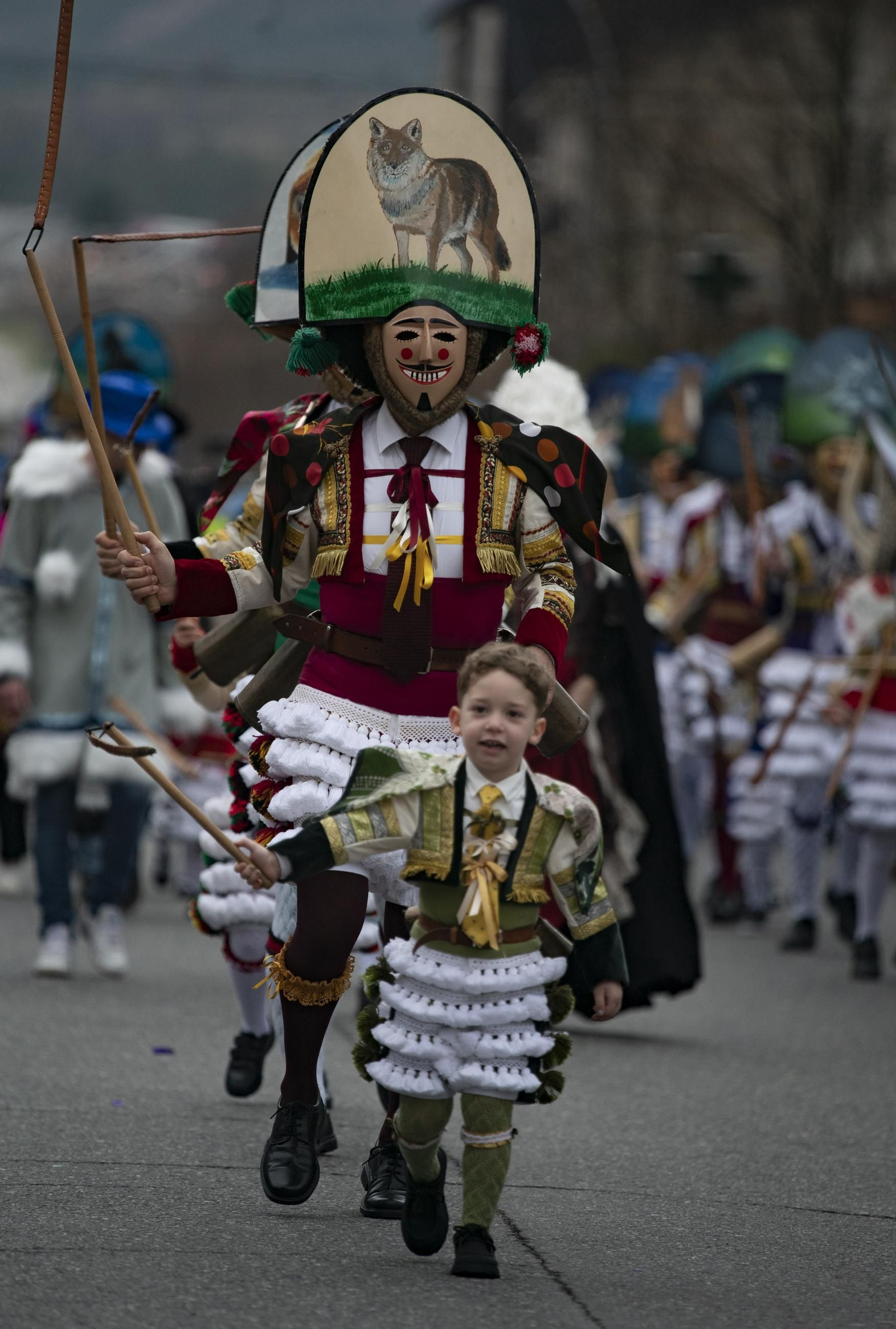 Galería | Verín vive su domingo de Entroido, el desfile en fotos