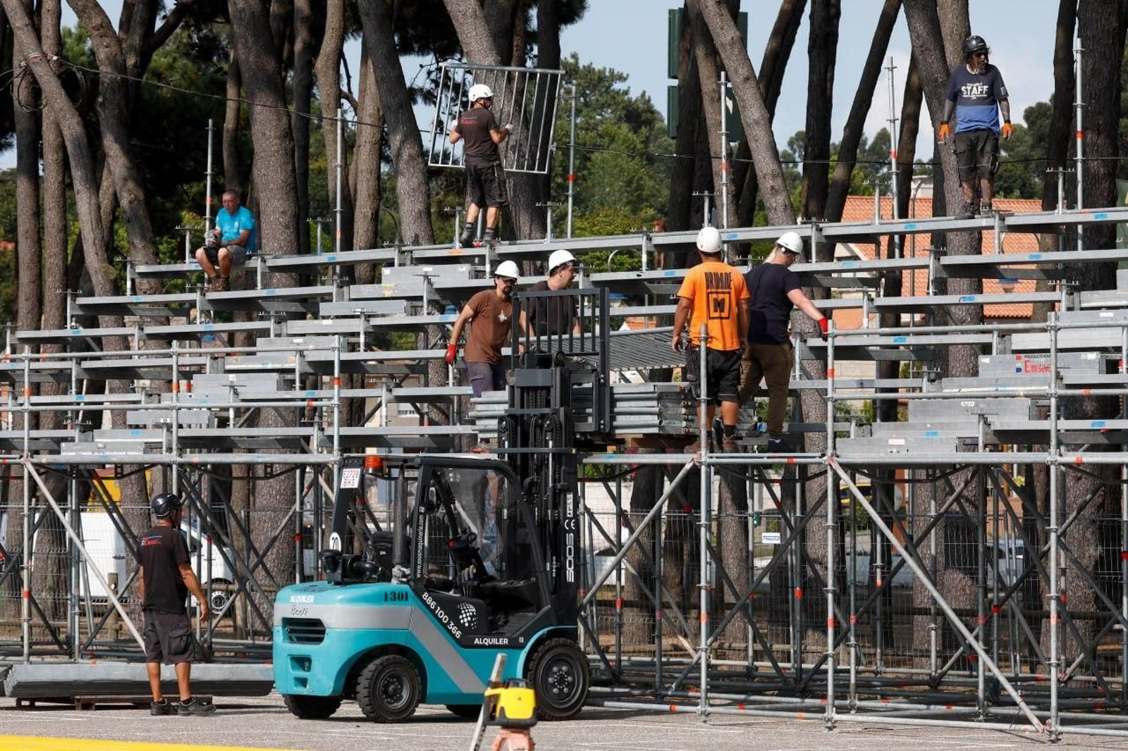 Montaje de O Marisquiño en Samil.