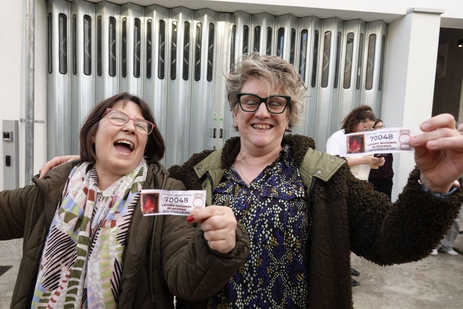 Galería | Los trabajadores de Bimba y Lola celebran el segundo premio de la Lotería de Navidad