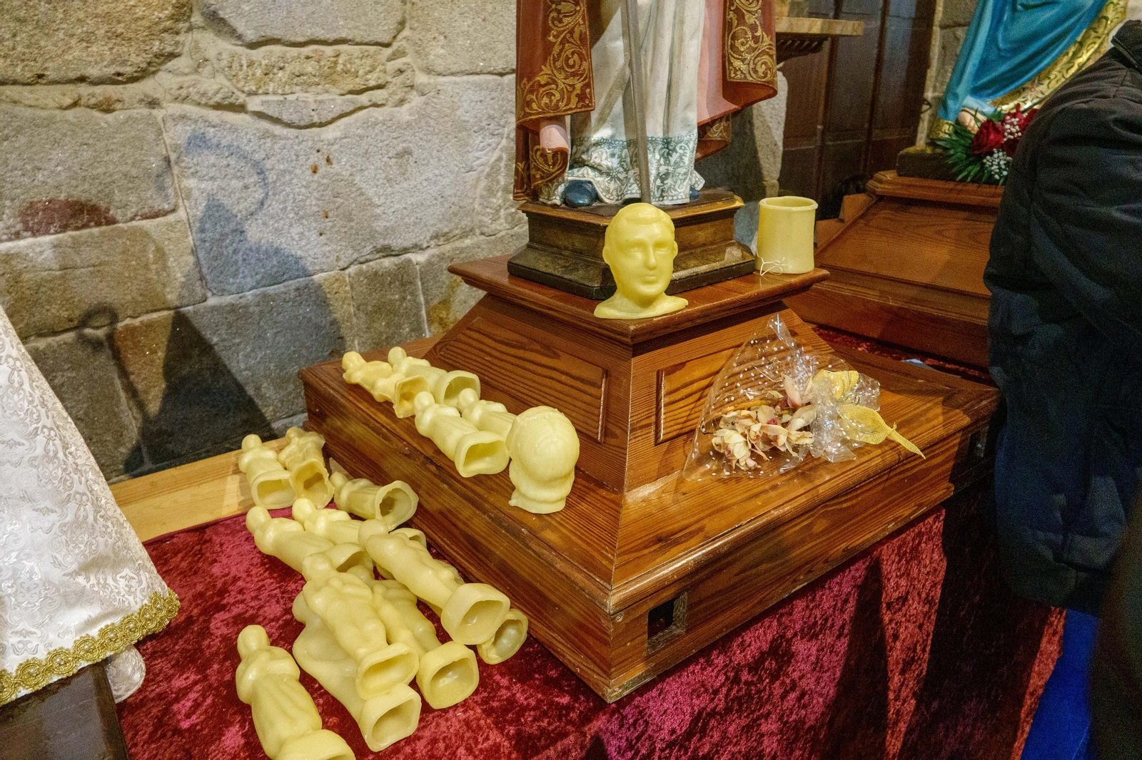 Galería | Vigo celebra As Candelas pese a la lluvia