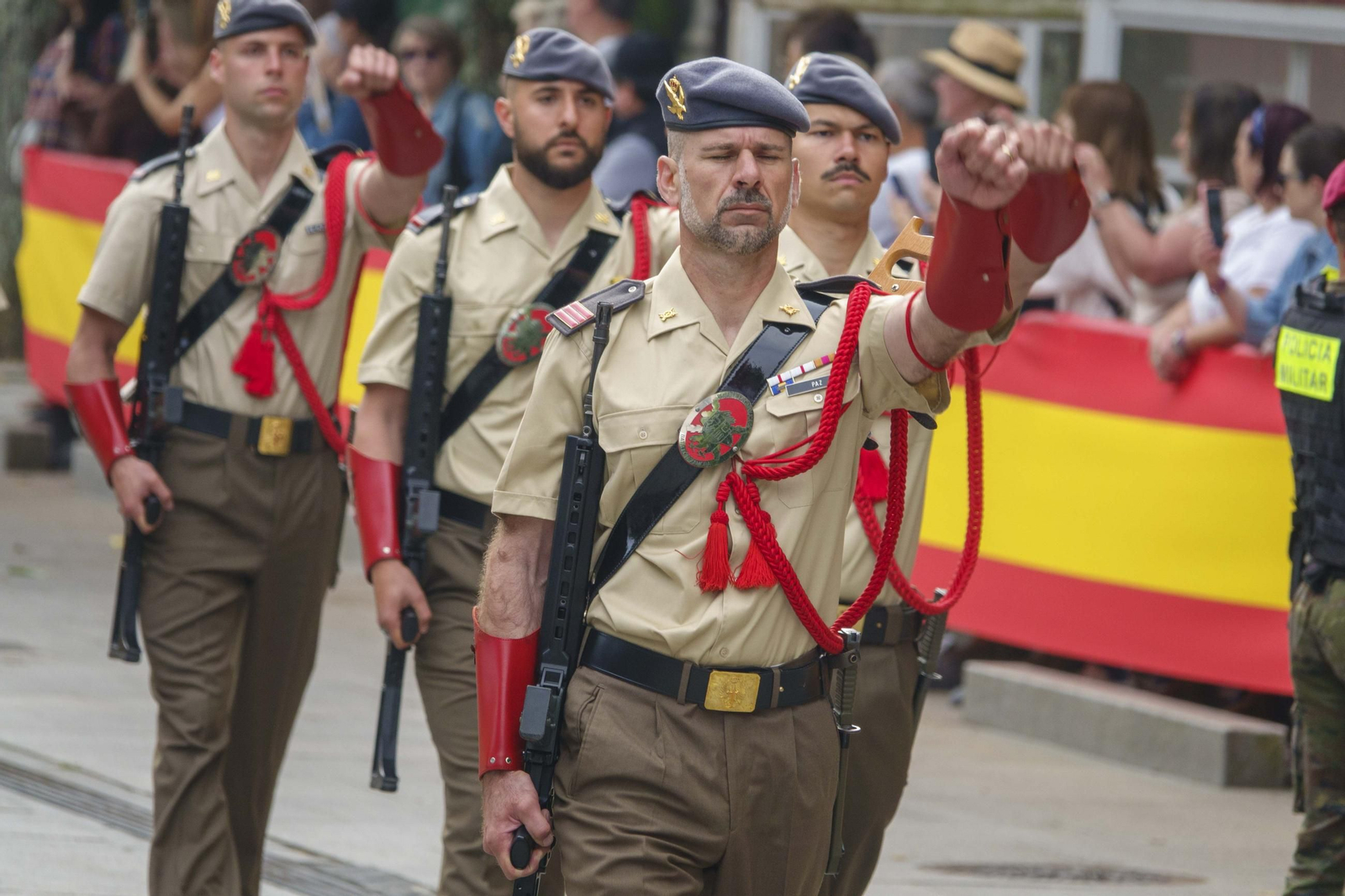 Galería | Comienza la programación del Día de las Fuerzas Armadas en Vigo