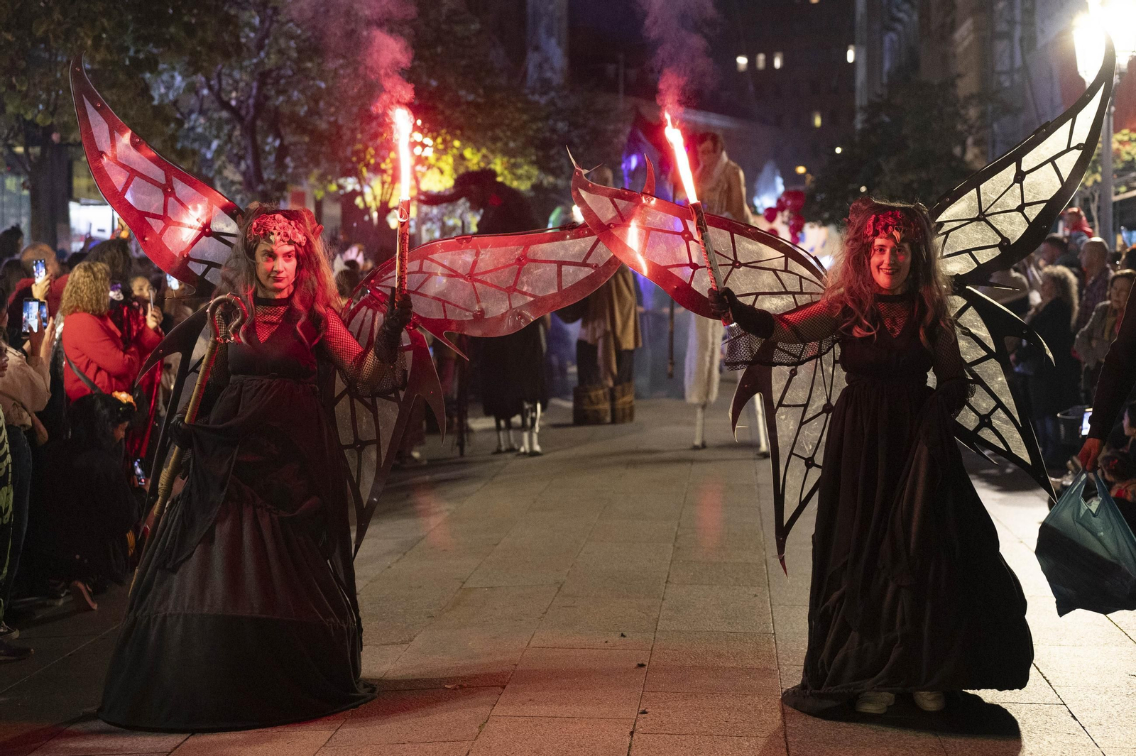 Galería | Ourense se transforma en una ciudad de miedo para celebrar Samaín