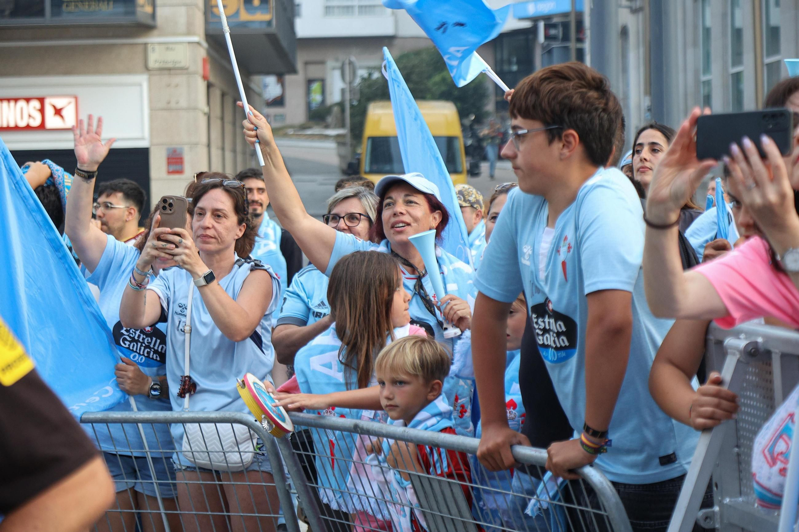 Galería | El Celta Fortuna celebra en Porta do Sol el ascenso a Segunda