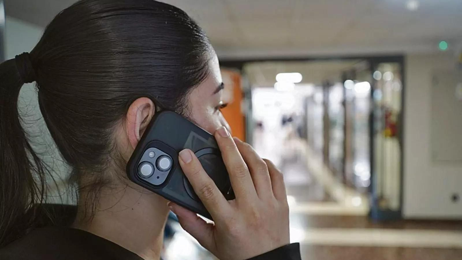 El uso del móvil se ha extendido a toda la población