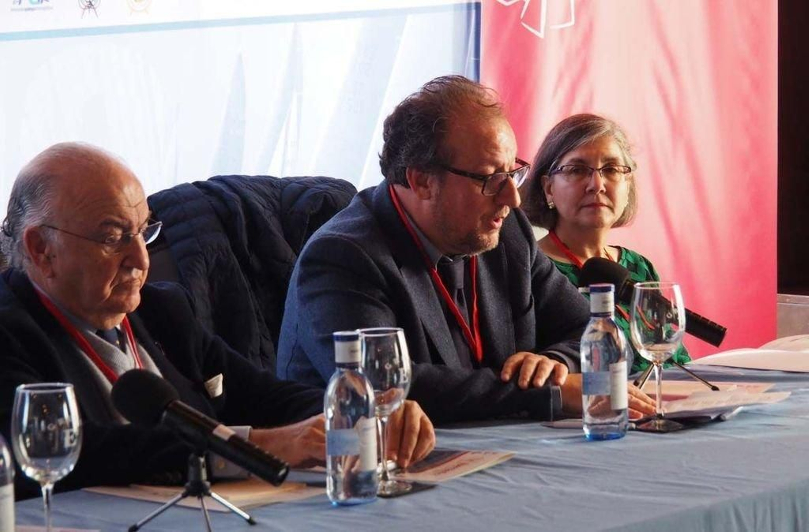 Daniel Rey (centro) en la inauguración de las jornadas Ibernáutica, el pasado viernes.
