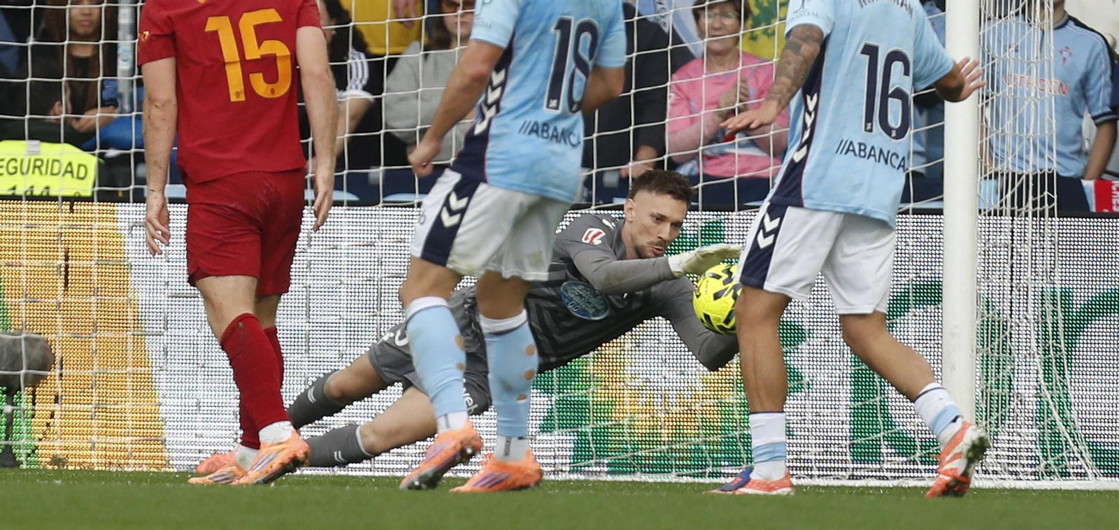 Galería | El Celta se da un festín en Balaídos frente al Valencia