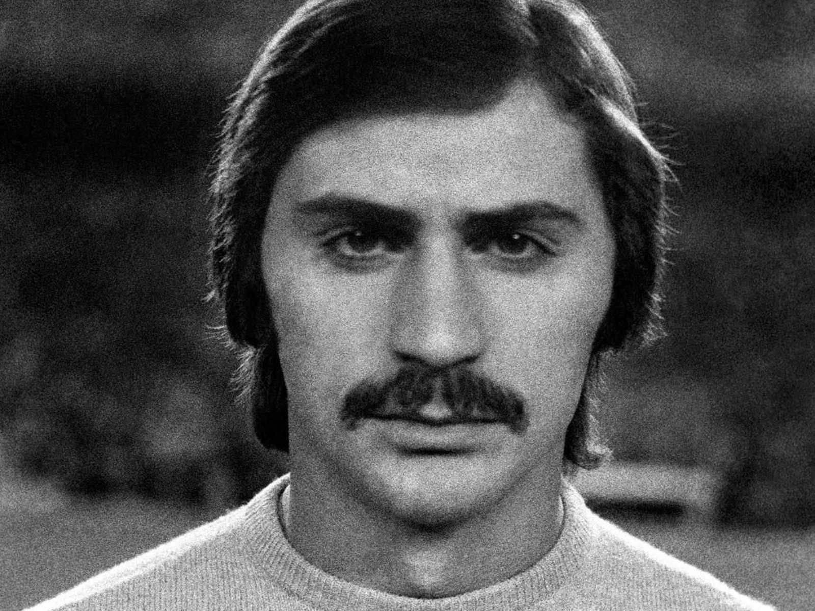 Imagen de archivo del ex portero internacional del Real Madrid Miguel Angel González Suárez en la década de los años 70 y 80 // EFE