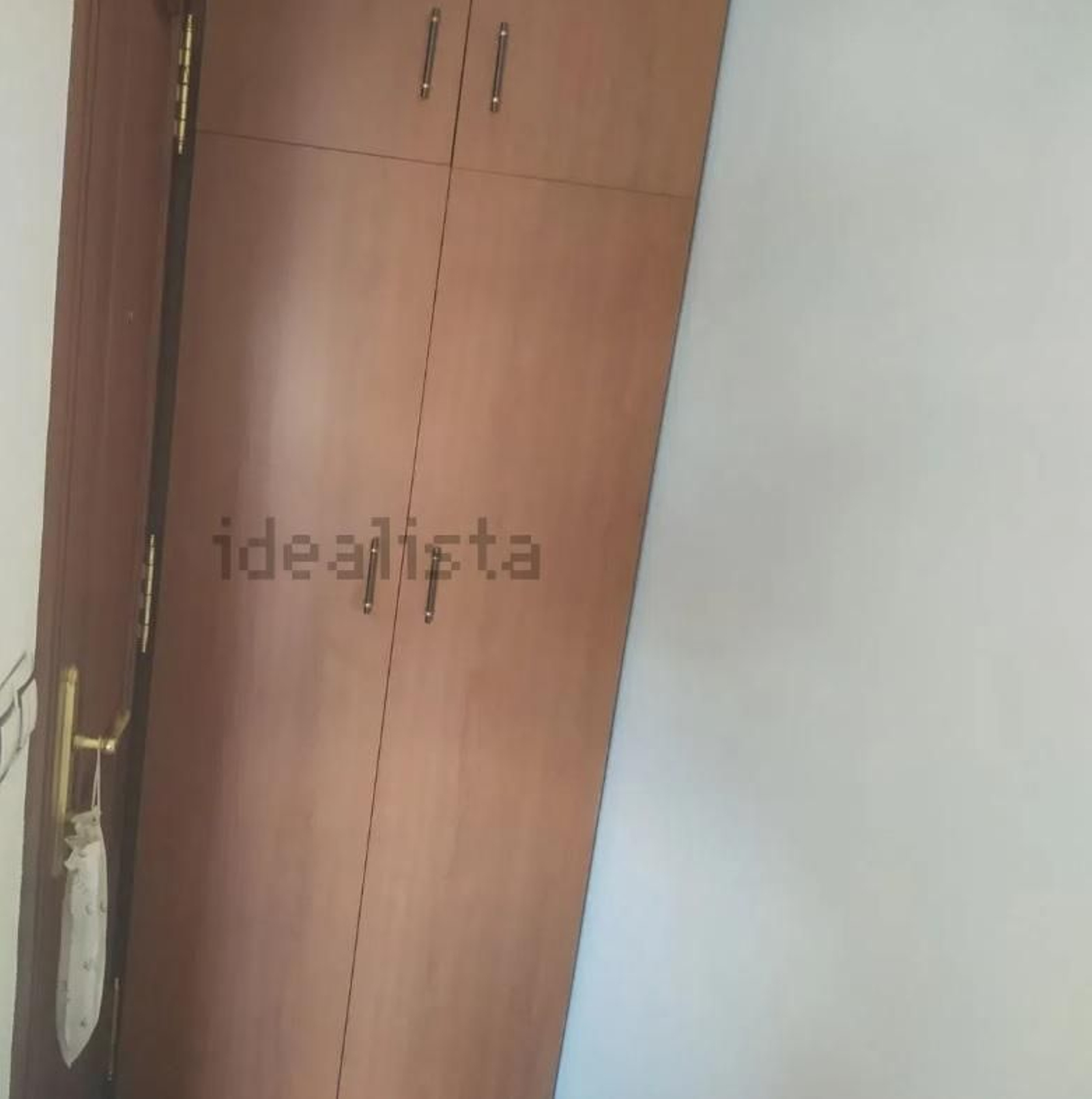 Galería | Así es el minipiso de 12 metros cuadrados que se alquila por 240 euros en Ourense, en fotos