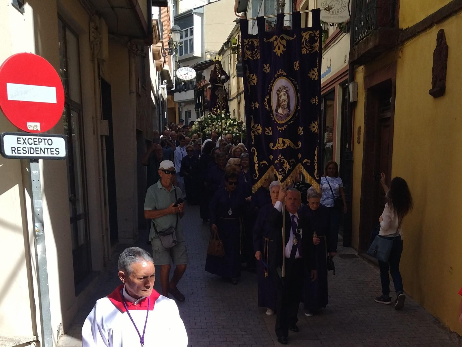 Galería |  El Nazareno reunió a fieles de toda Valdeorras