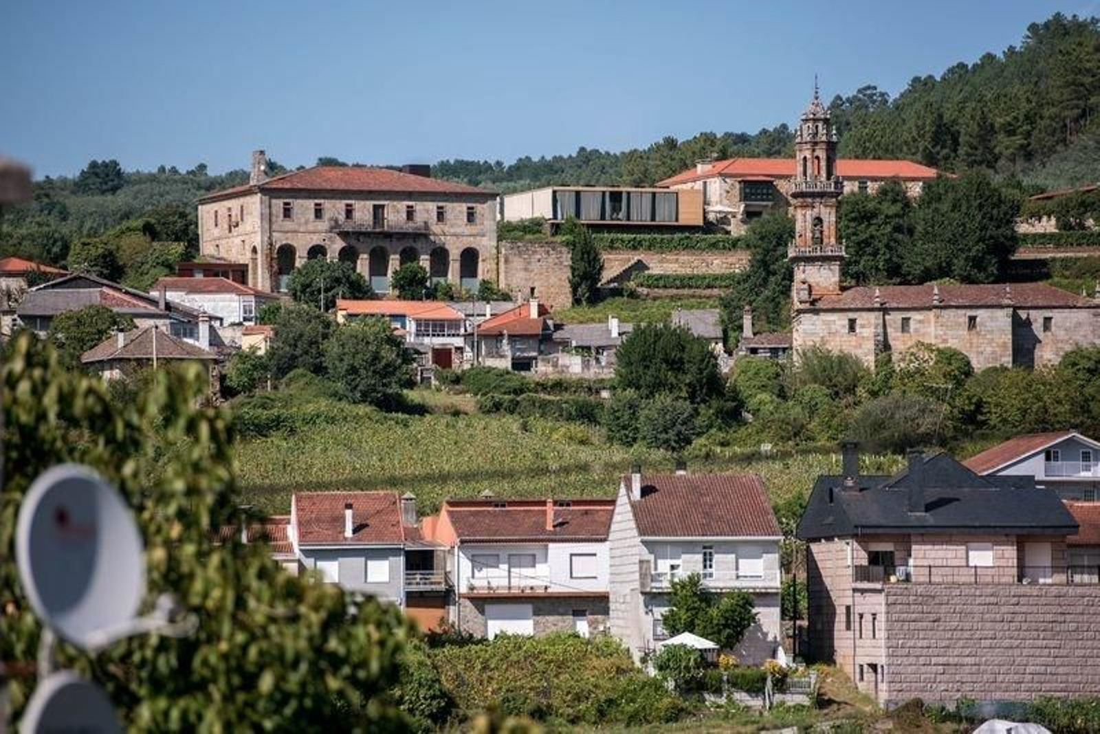 Antiga rectoral de Santo André de Ribadavia, que acolle o Museo do Viño de Galicia.