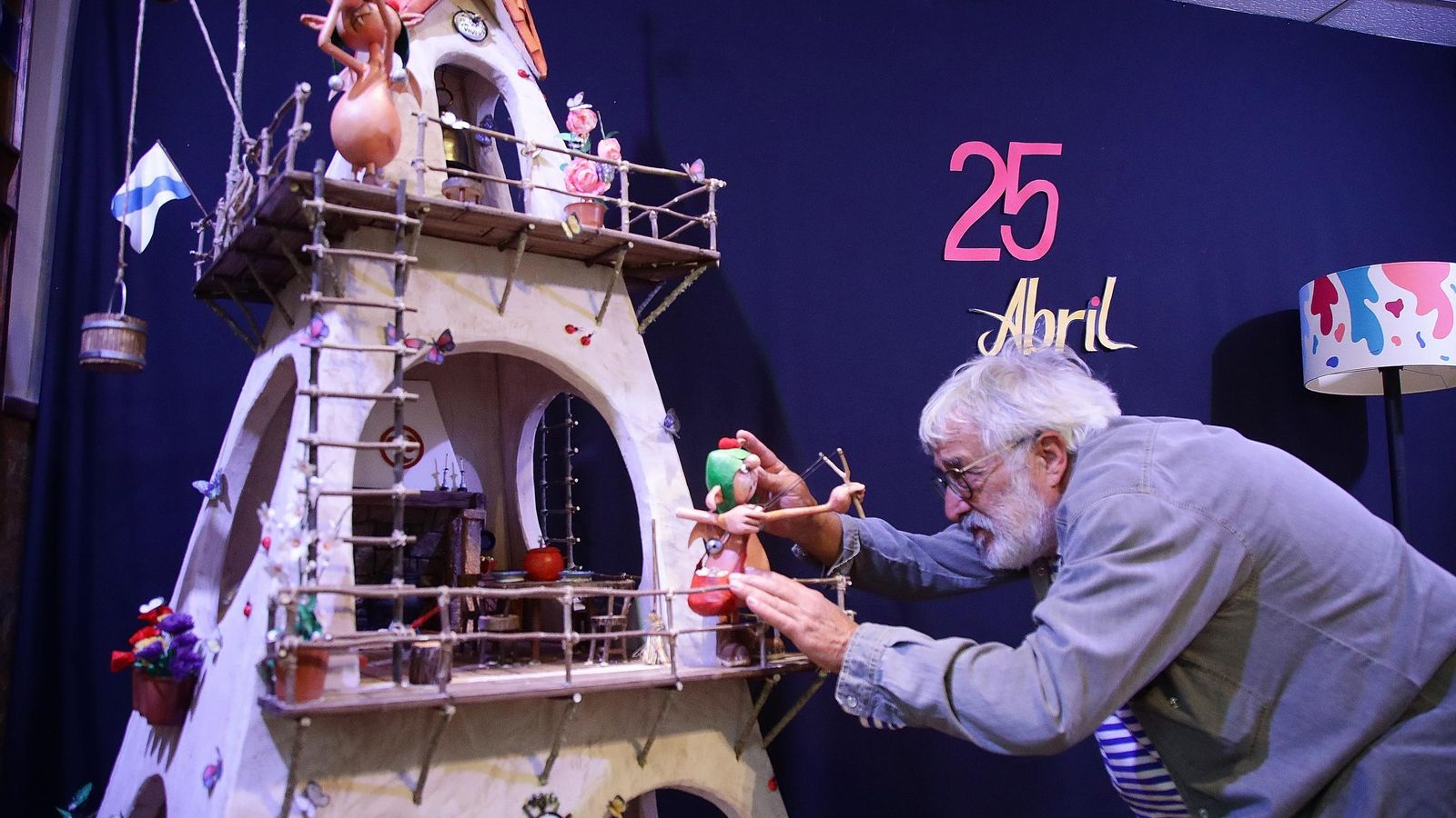 David Gesto, cos últimos detalles do maio de Andén I.