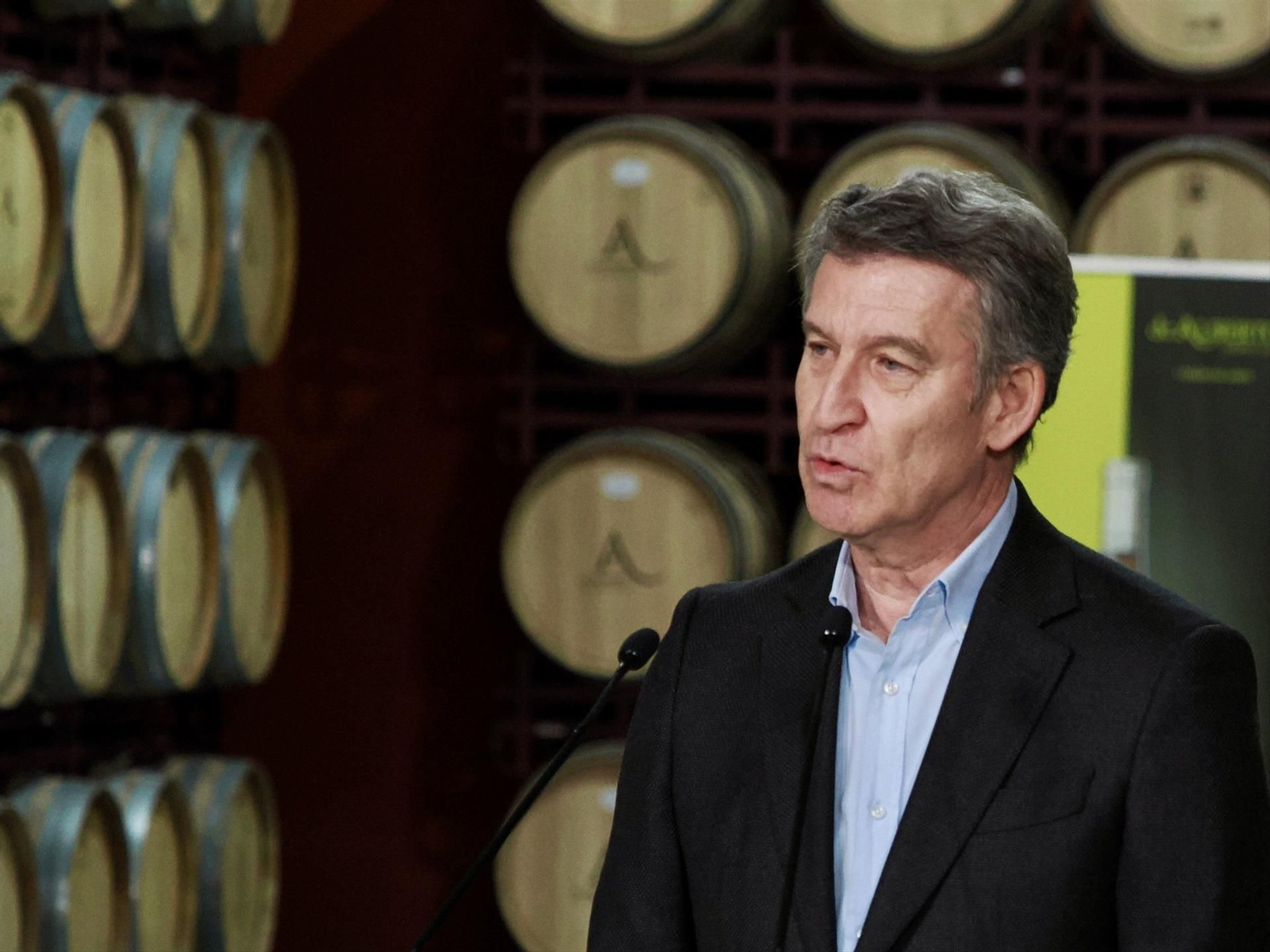 Alberto Núñez Feijóo en una visita a las Bodegas Hijos de Alberto Gutierrez