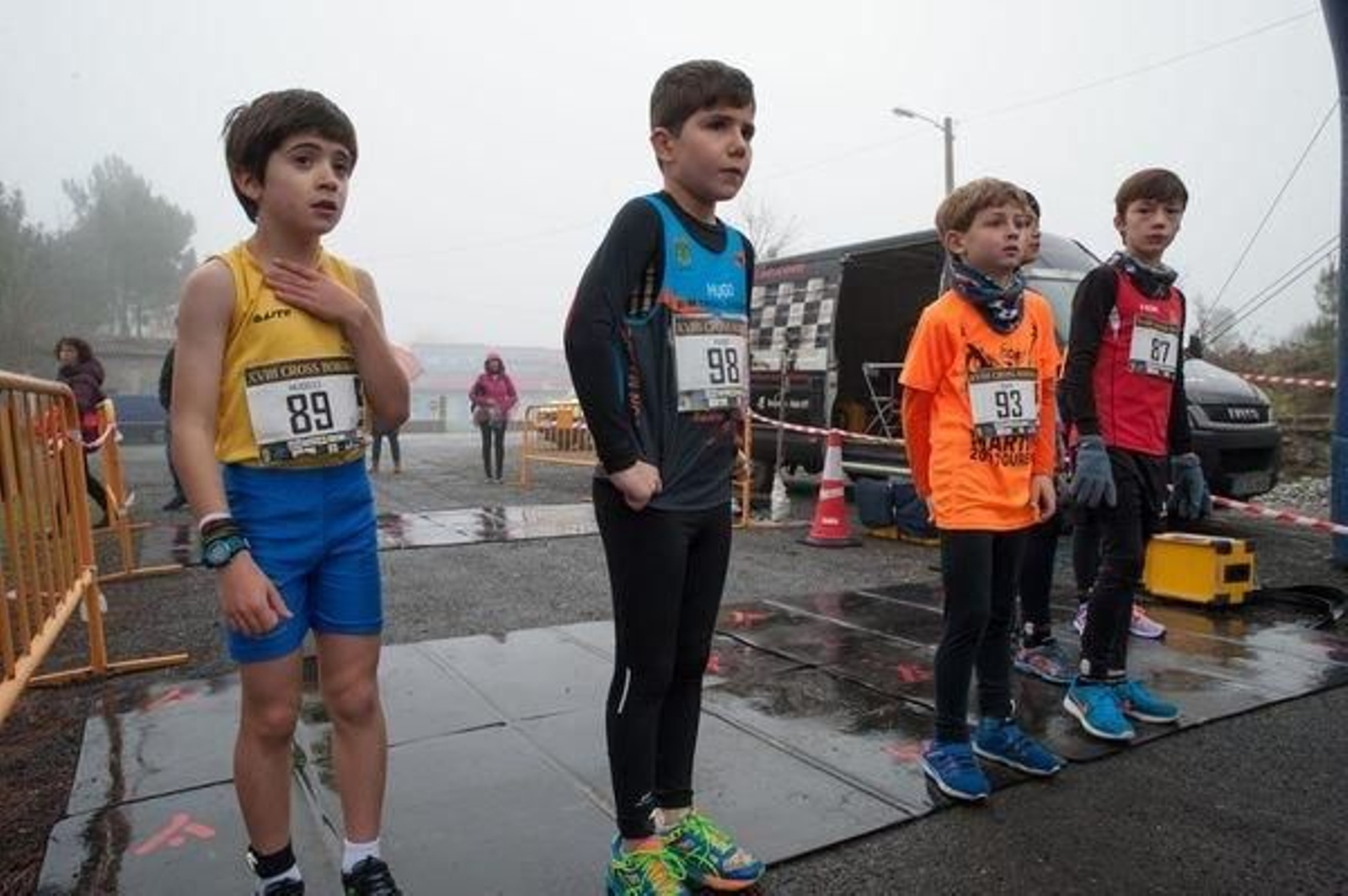 BOBORÁS (CEIP NOSA SEÑORA DE XUVENCOS). 21/01/2018. OURENSE. Carrera campo a través XVIII Cross Concello de Boborás dividida en tres categorías. FOTO: ÓSCAR PINAL