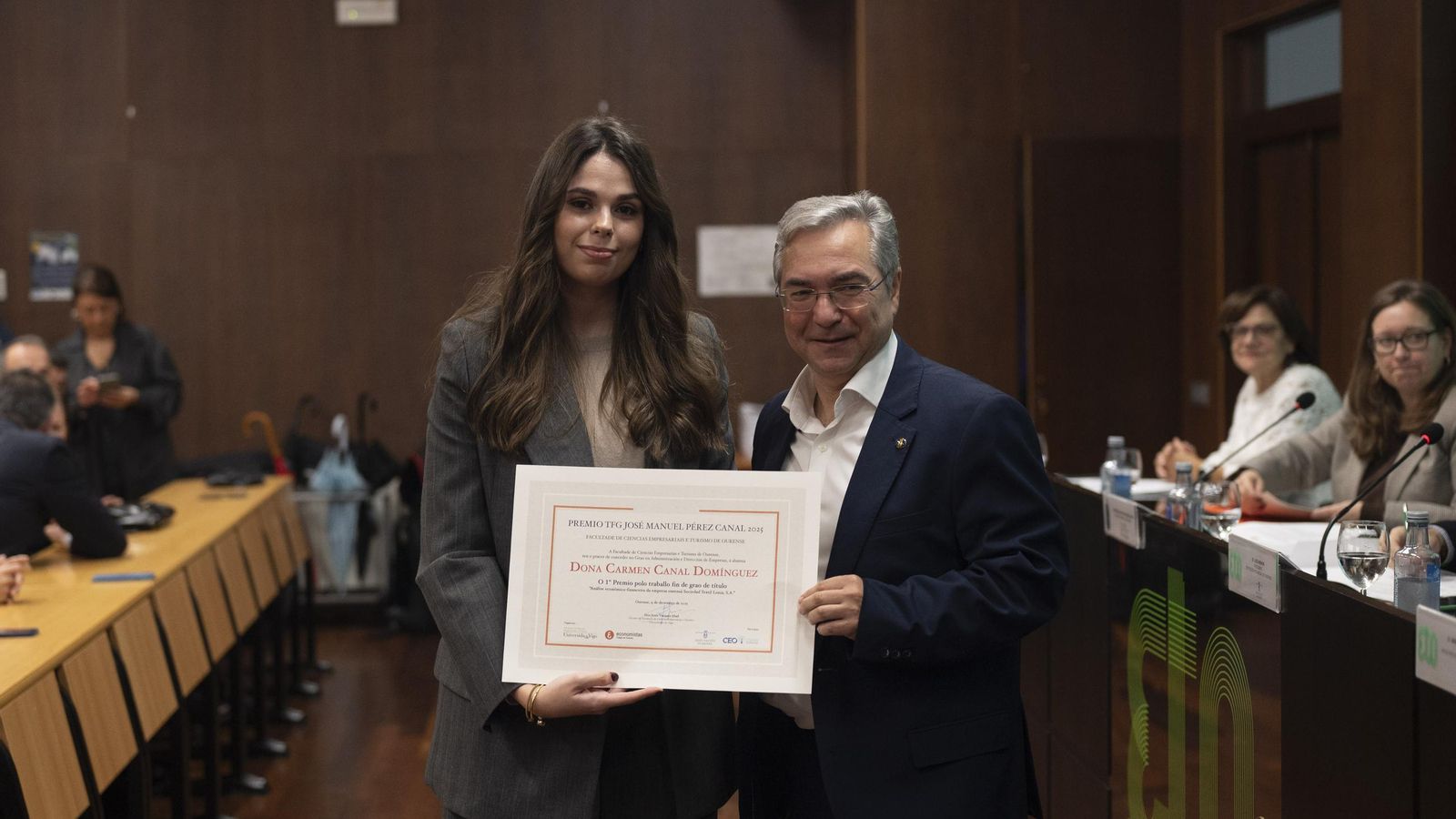 Carmen Canal, junto a Luis Menor.