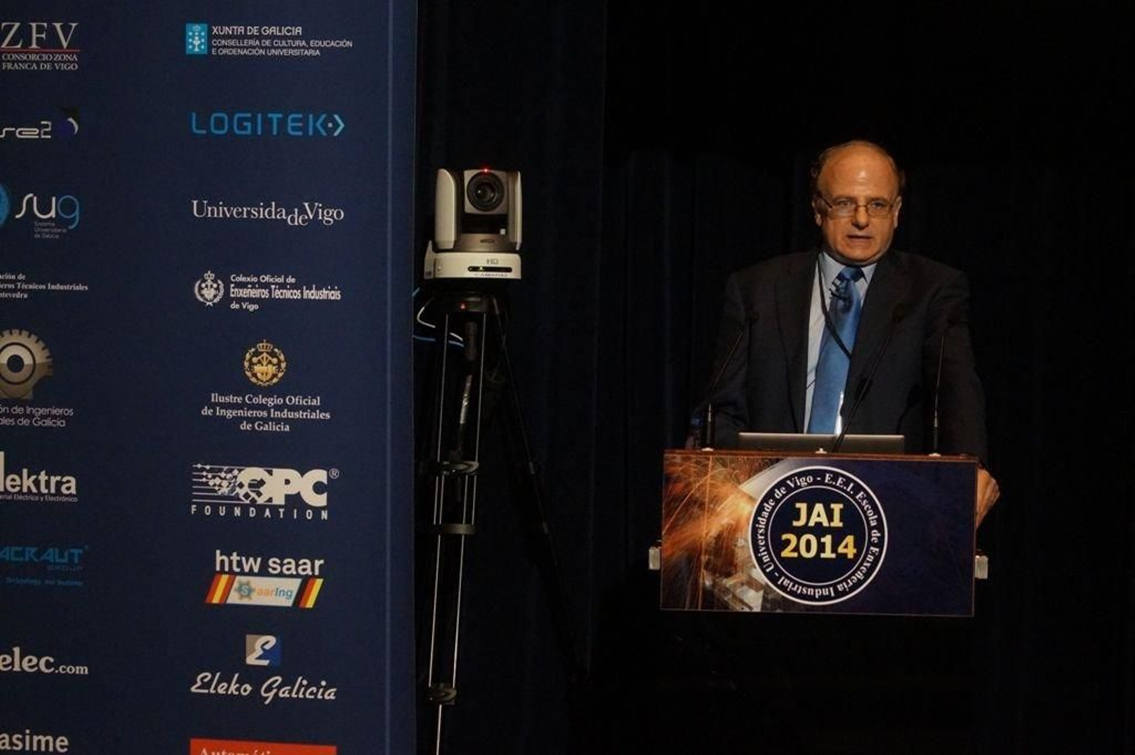 El catedrático Aníbal Ollero.