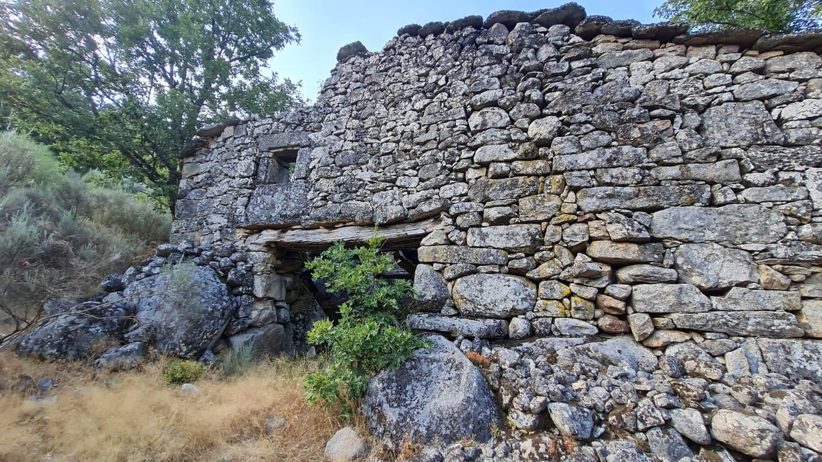Aldea abandonada de Prada