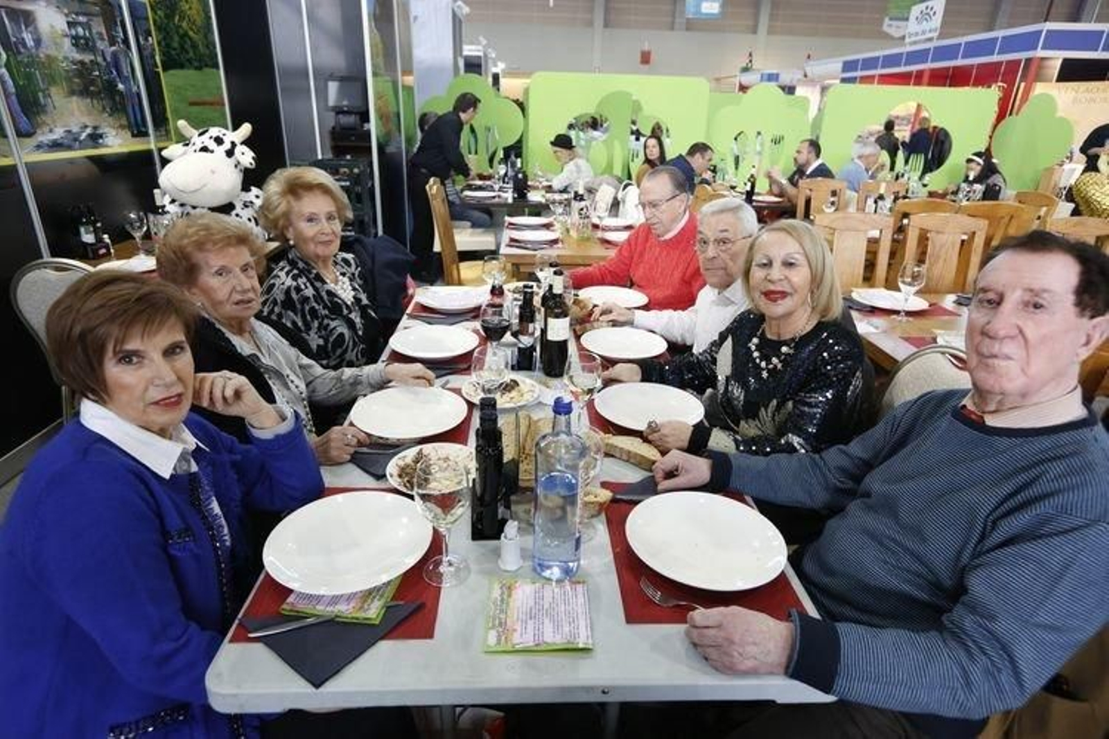 Ourense. 06-03-15. Local. Xantar.
Maria Teresa, Maria Teresa, Marina, Joaquín, Alfonso, Julita, Rubém. Riós
Foto: Xesús Fariñas