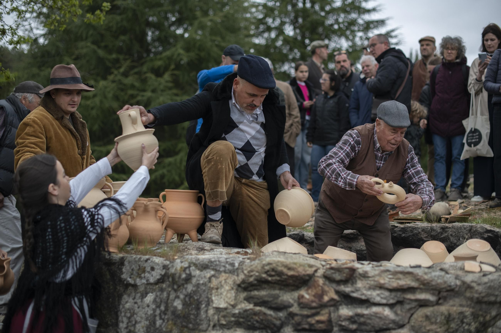 Galería | Niñodaguia reivindica o saber  e legado do oficio cacharreiro
