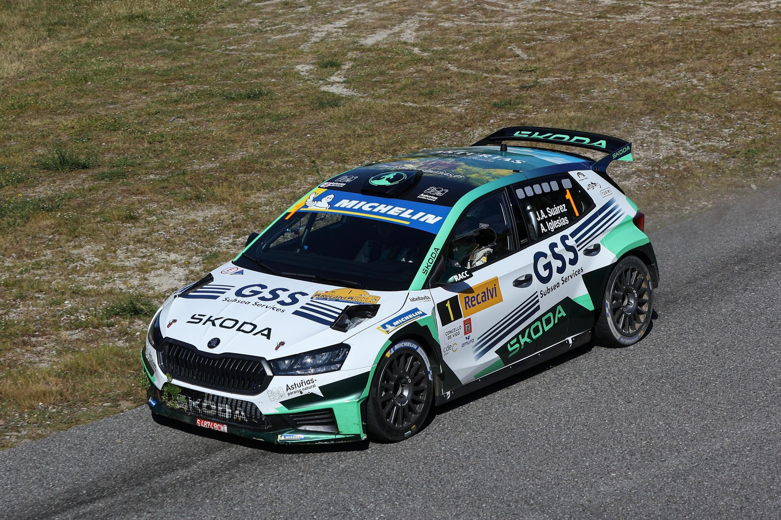 Galería | Los coches se apoderan de Vigo en el primer día del Rally Rías Baixas