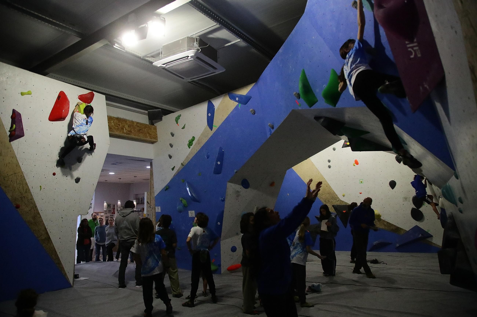 Galería | Así se vivió la primera prueba de la Liga Asesou de Escalada, en imágenes
